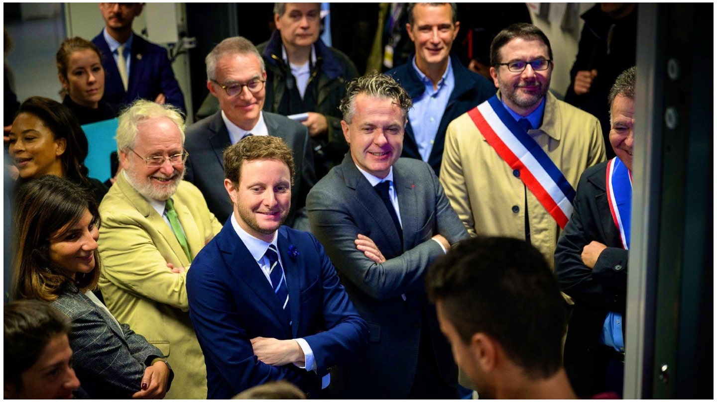Christophe Béchu, ministre de la Transition écologique et de la Cohésion du territoire, et Clément Beaune, ministre délégué chargé des Transports, ont lancé, le 8 novembre 2022, l’atelier Transports du Conseil national de la Refondation (CNR).