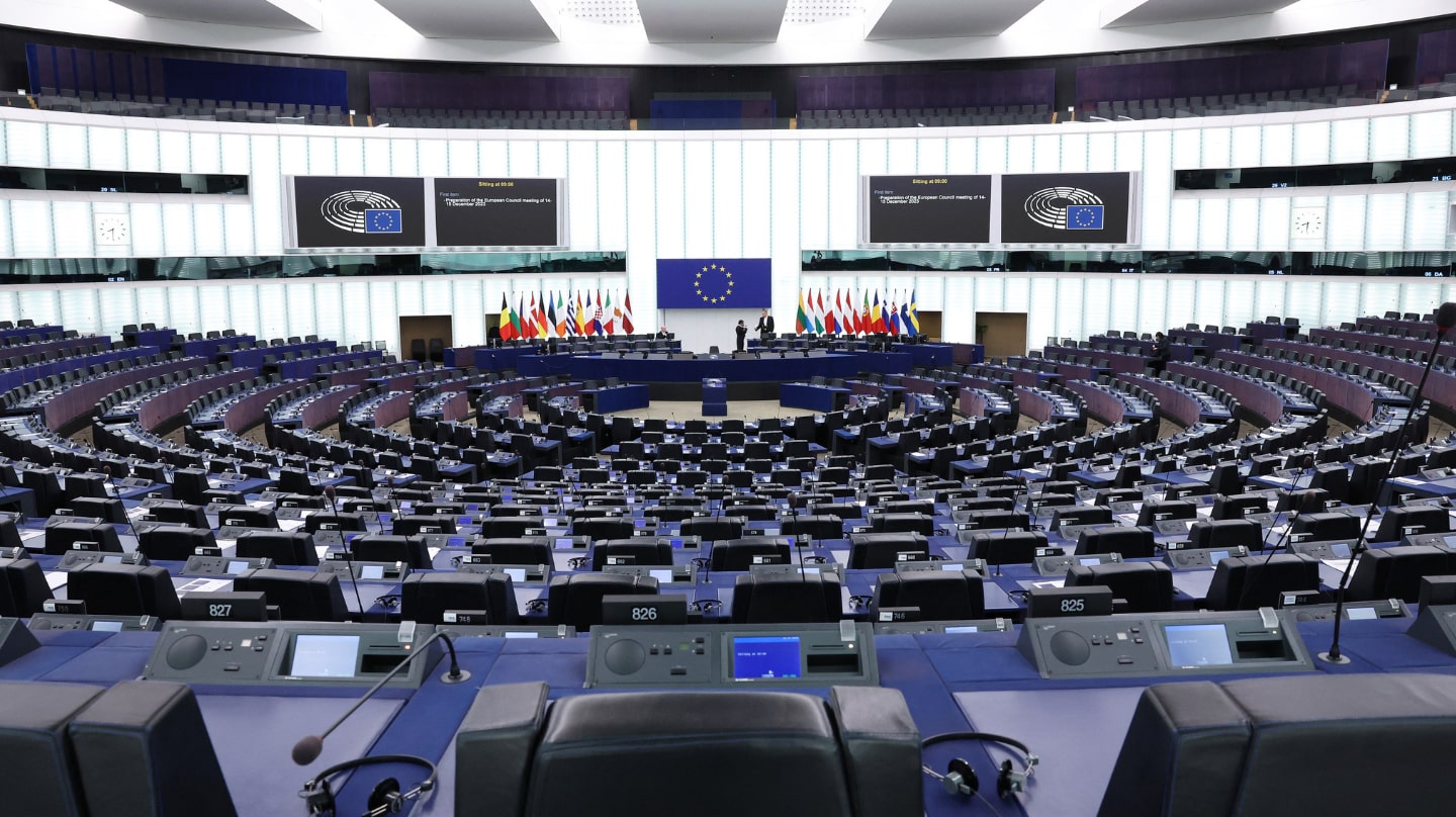 Vue intérieure de l'hémicycle du Parlement européen.