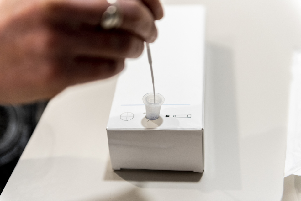 Un kit d'autotest nasal