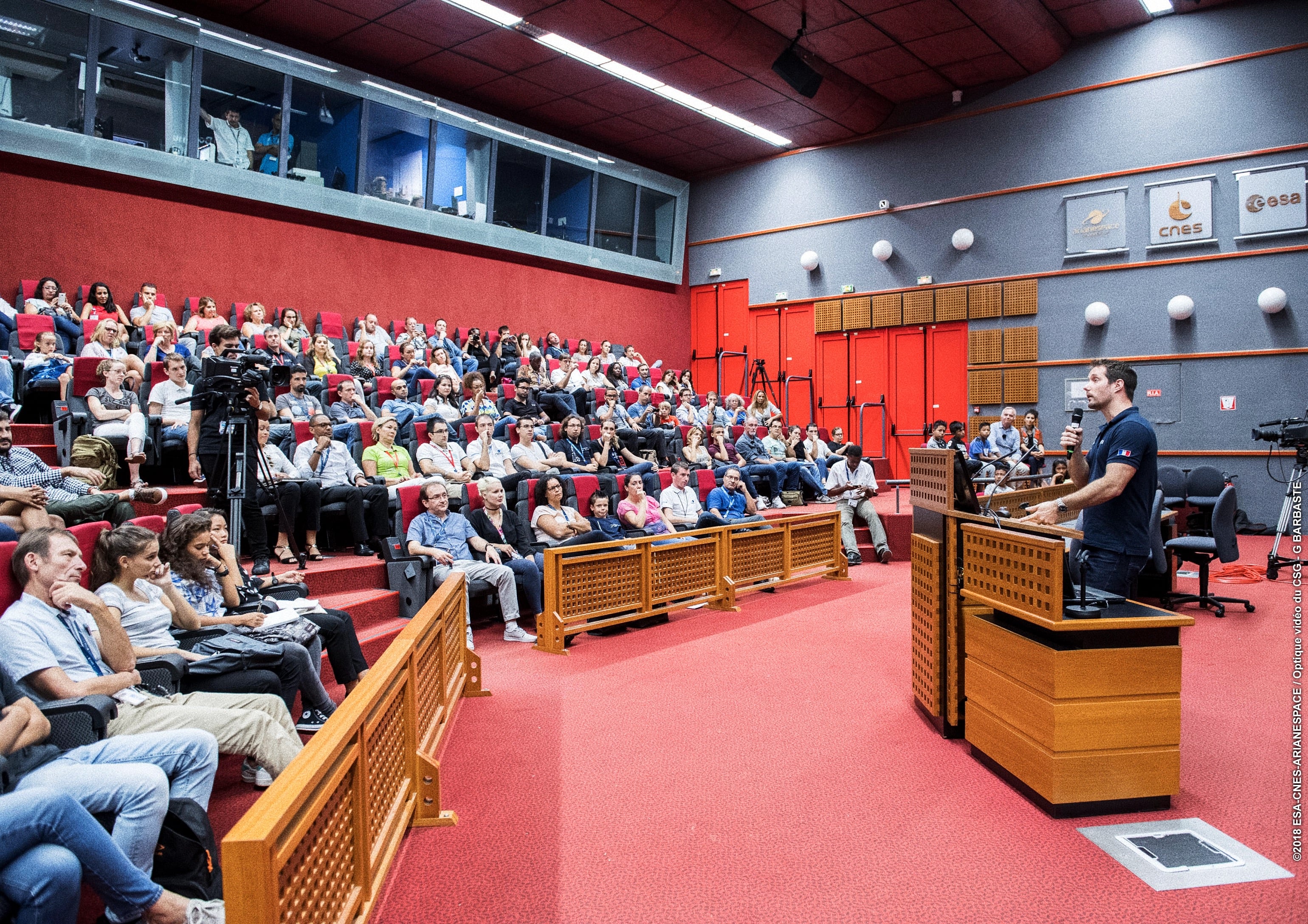 L’astronaute français Thomas Pesquet, pendant une conférence au CSG (2018).