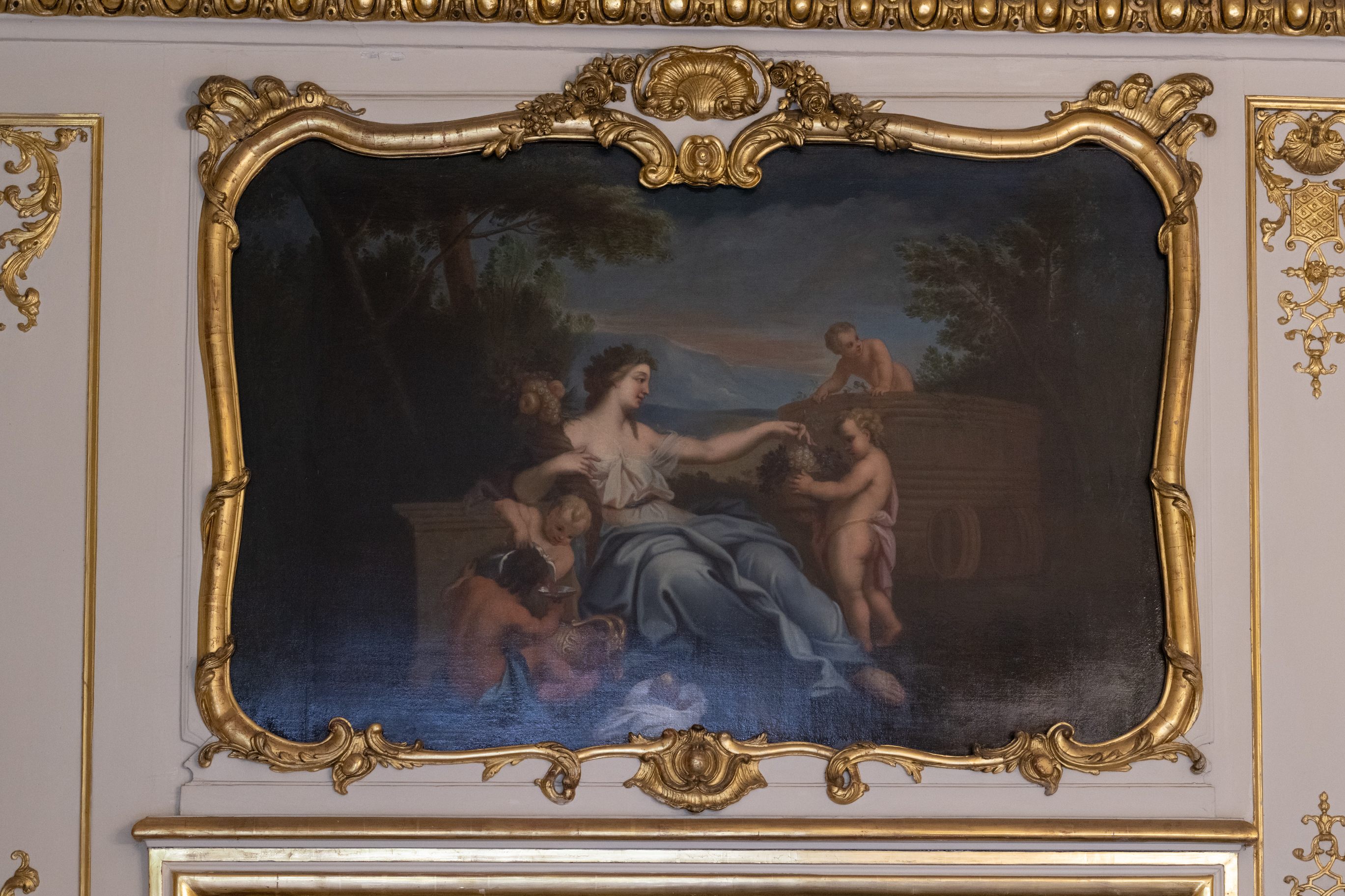 Dessus-de-porte figurant L'Automne, XVIIIème siècle.