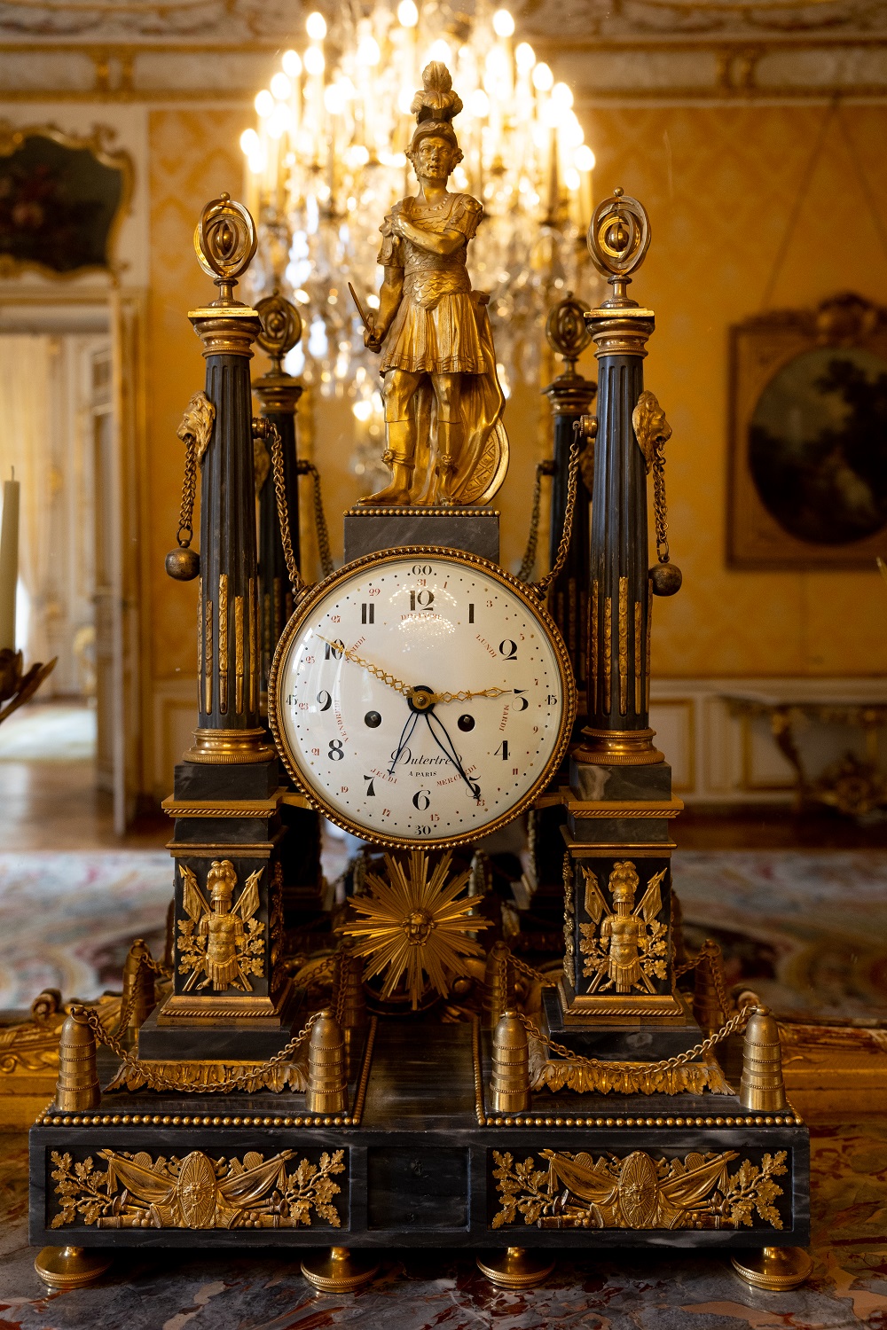 Pendule
portique de Jean-Baptiste Dutertre. Collection du Mobilier national.