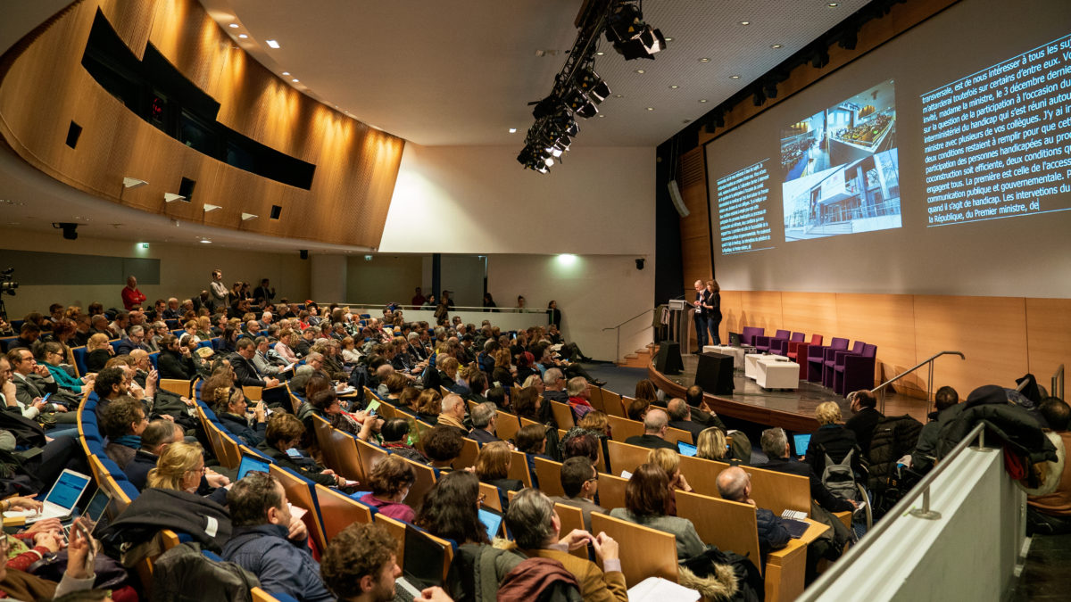 Assemblée plénière du CNCPH dans un auditorium