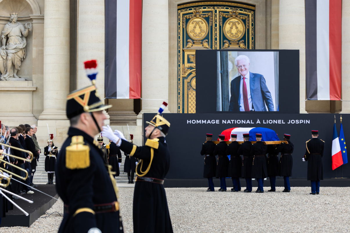 Hommage national à Lionel Jospin_Arrivée du cercueil