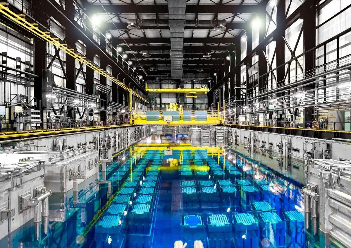 Piscine d'entreposage des combustibles nucléaires usés de l'usine de La Hague&nbsp;
