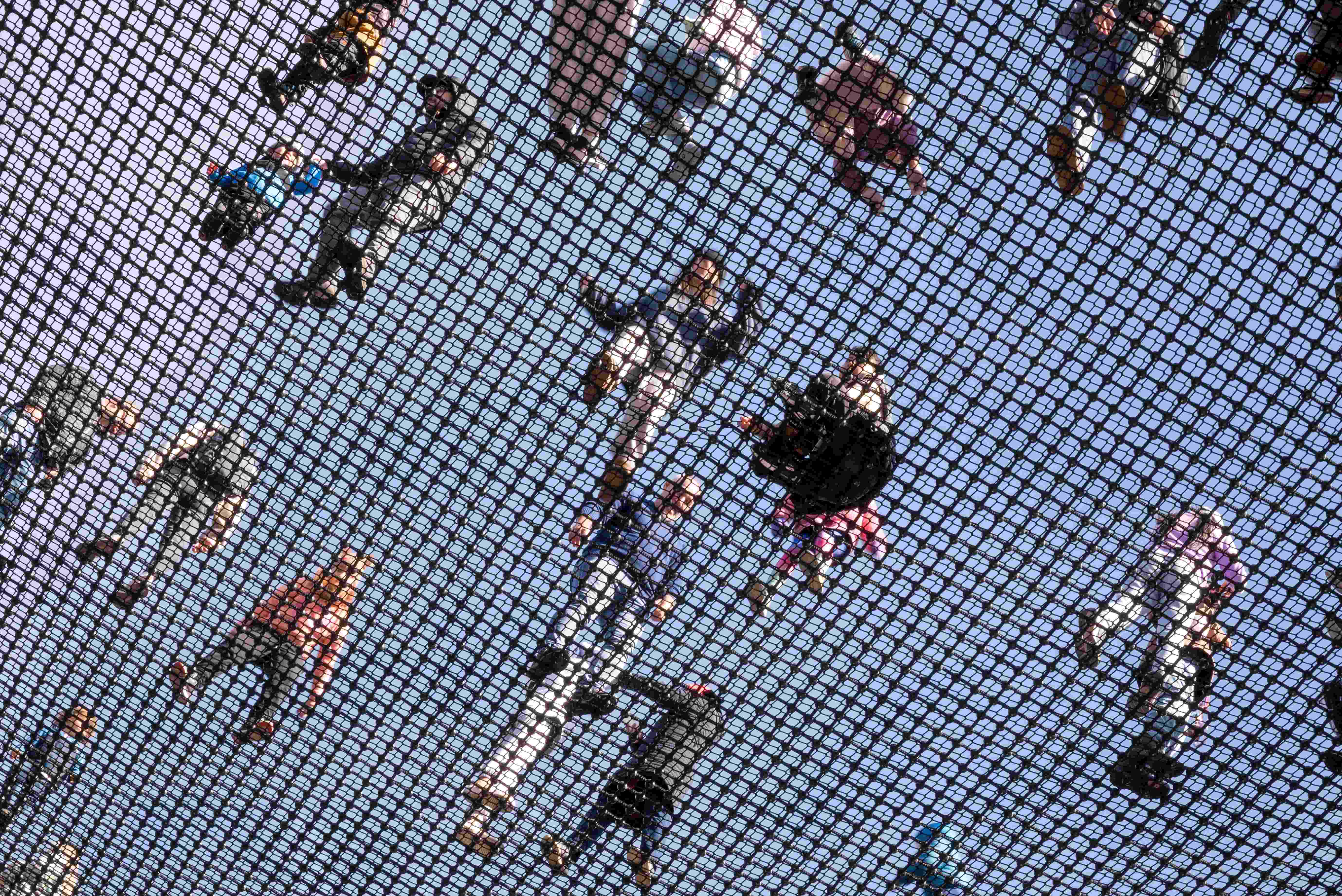 foule de personnes vue du dessous